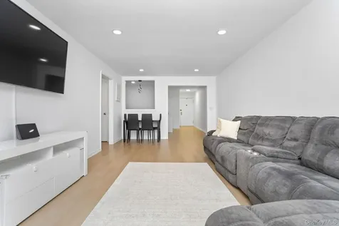 450 Pelham Road New Rochelle NY 10805