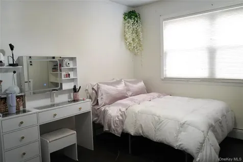 4 Manor Hills Drive Manorville NY 11949