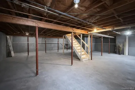 4 Manor Hills Drive Manorville NY 11949