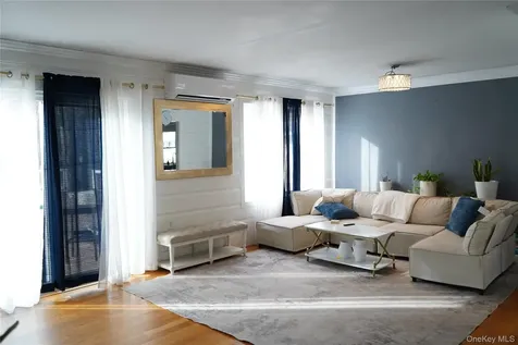 4 Manor Hills Drive Manorville NY 11949