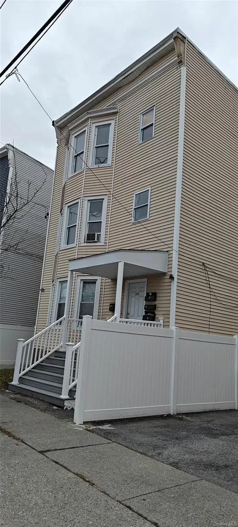 104 Winnikee Avenue Poughkeepsie NY 12601