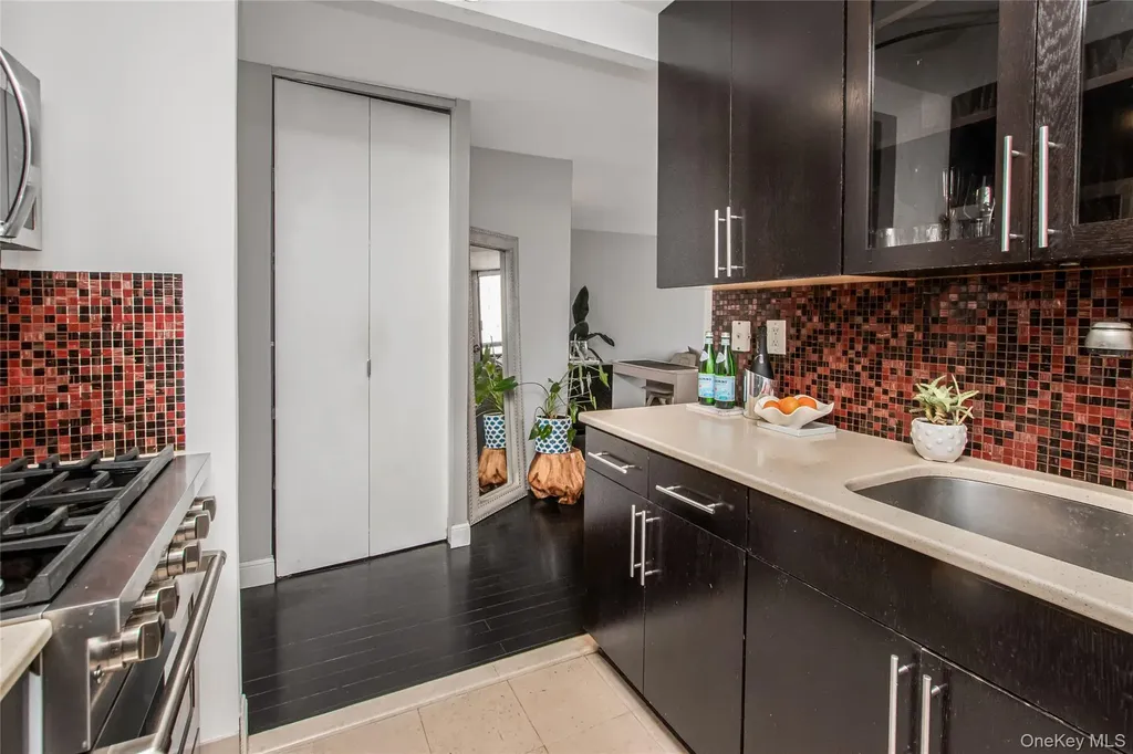 2287 Johnson Avenue Bronx NY 10463