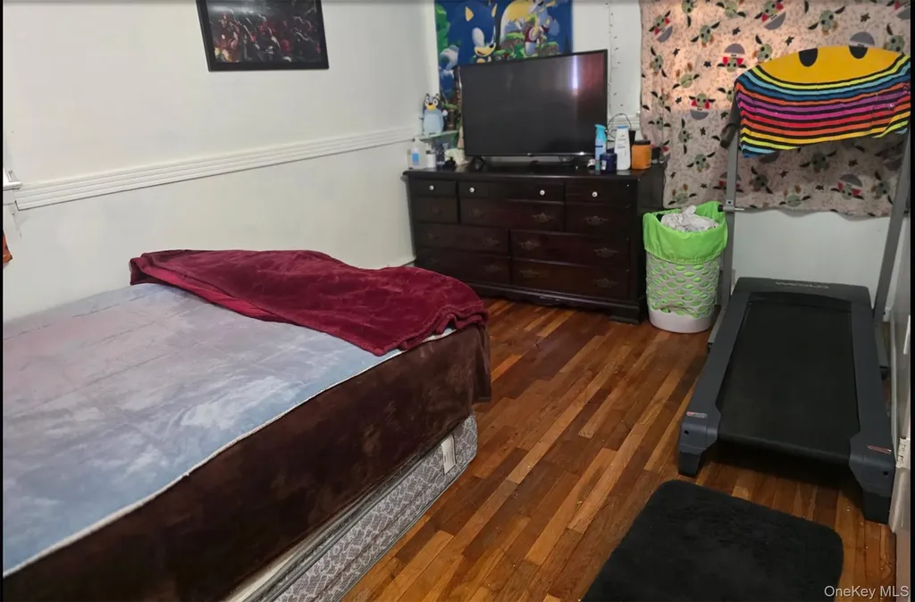 5 Campion Street Brentwood NY 11717
