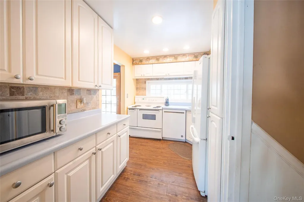 41 Foxhill Road Valhalla NY 10595