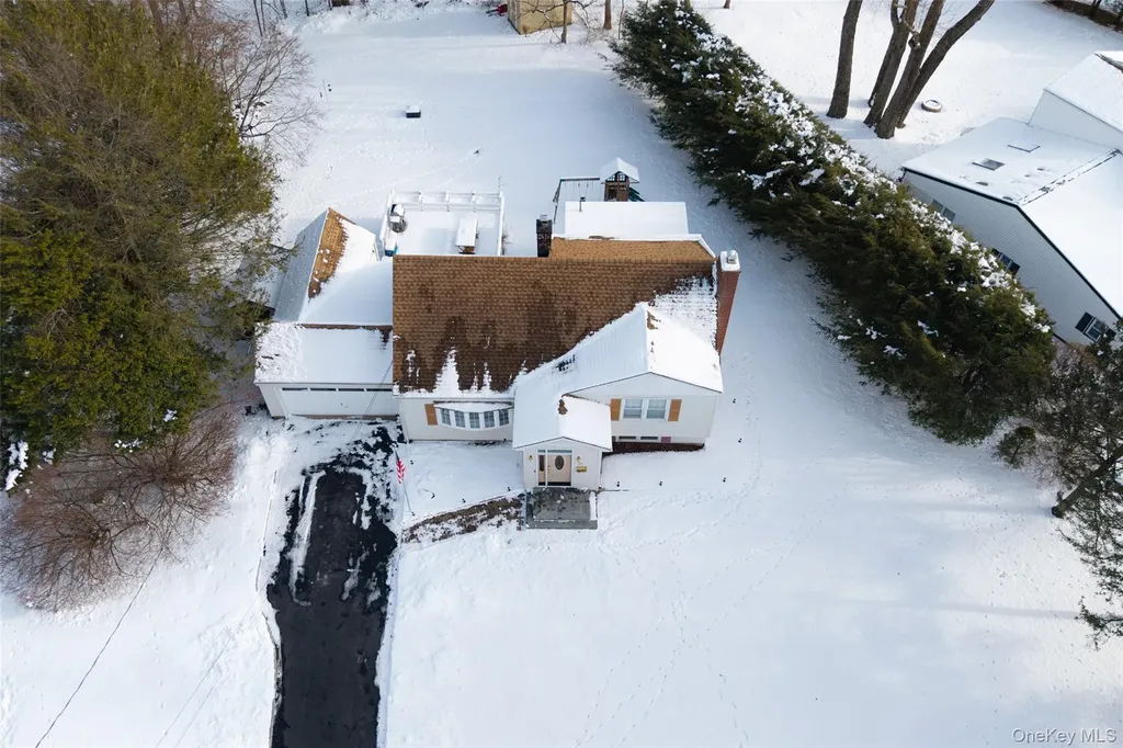 41 Foxhill Road Valhalla NY 10595