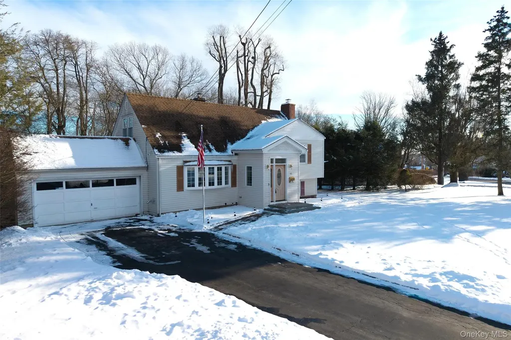 41 Foxhill Road Valhalla NY 10595