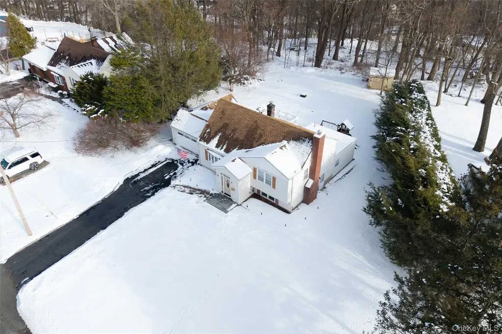 41 Foxhill Road Valhalla NY 10595