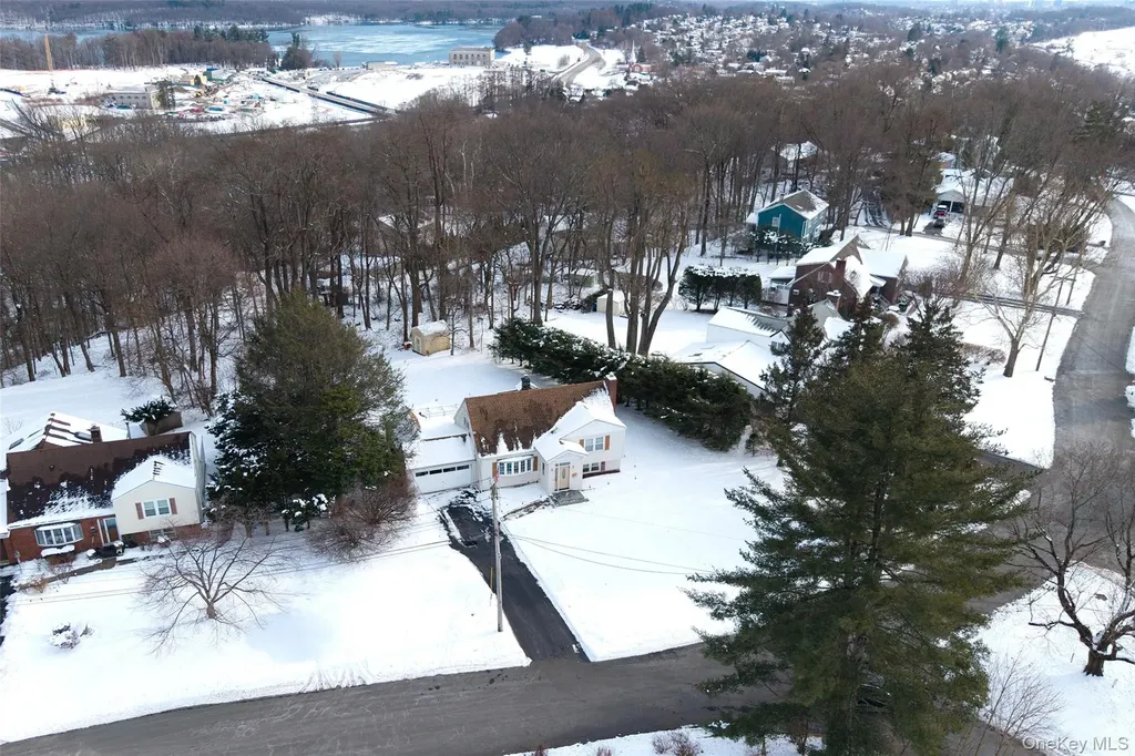 41 Foxhill Road Valhalla NY 10595