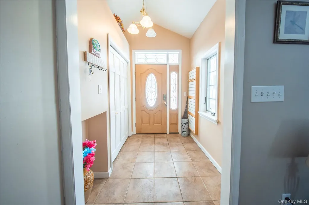 41 Foxhill Road Valhalla NY 10595