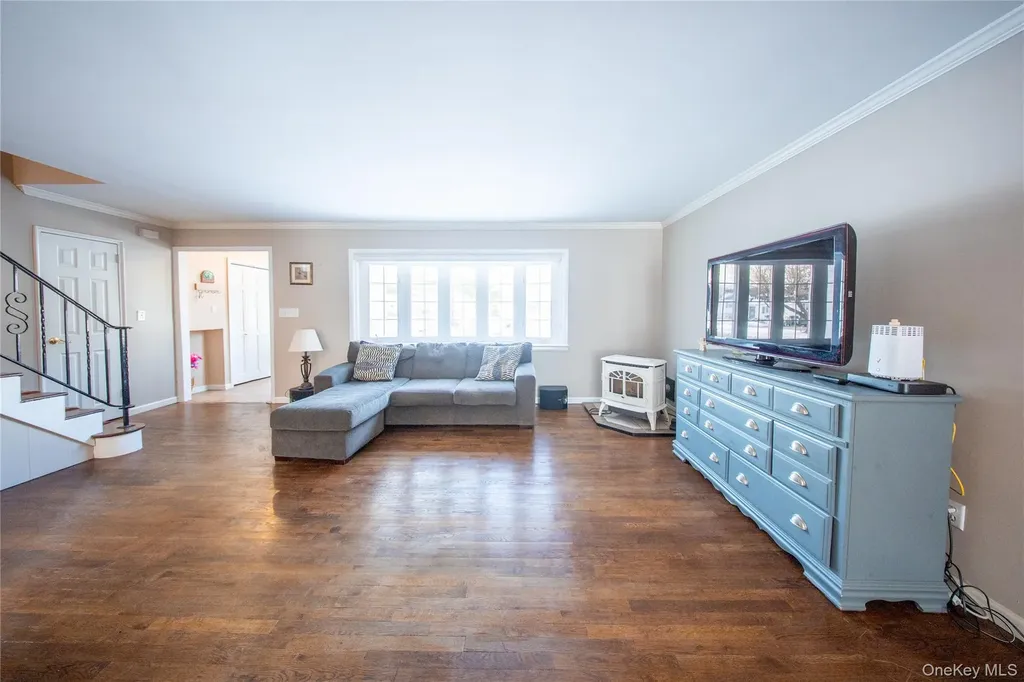 41 Foxhill Road Valhalla NY 10595