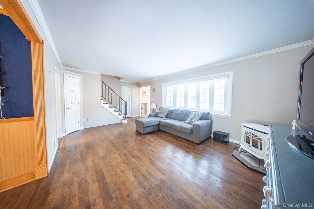 41 Foxhill Road Valhalla NY 10595