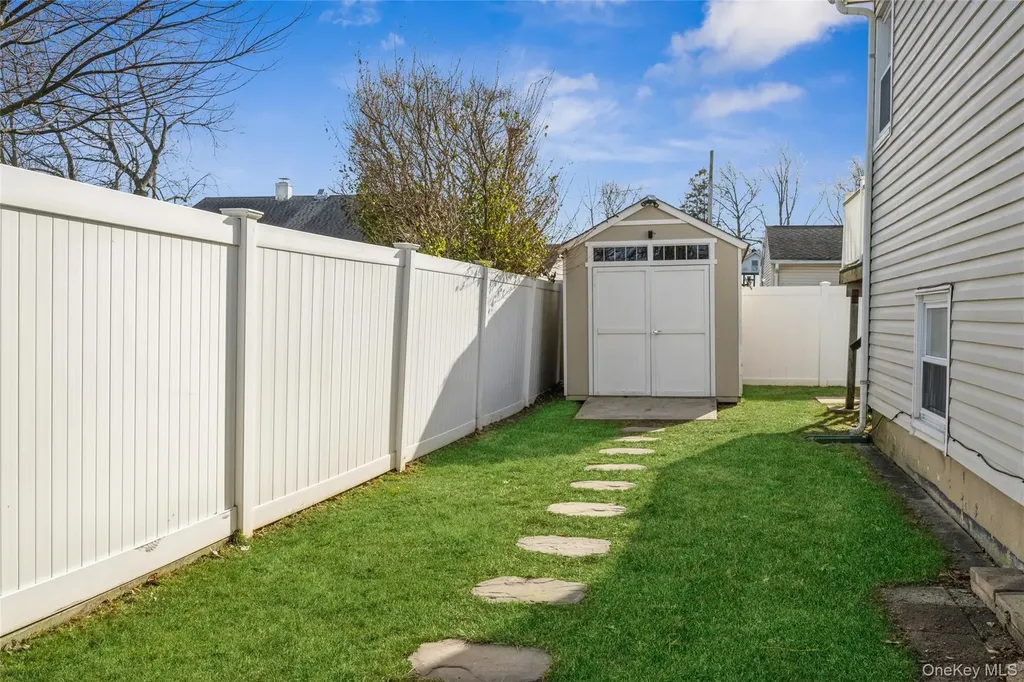 2 Udalia Road West Islip NY 11795