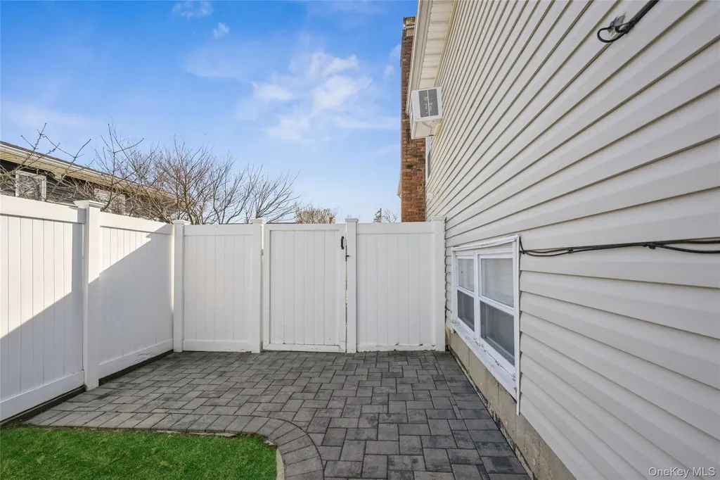2 Udalia Road West Islip NY 11795