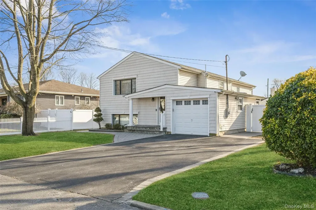 2 Udalia Road West Islip NY 11795