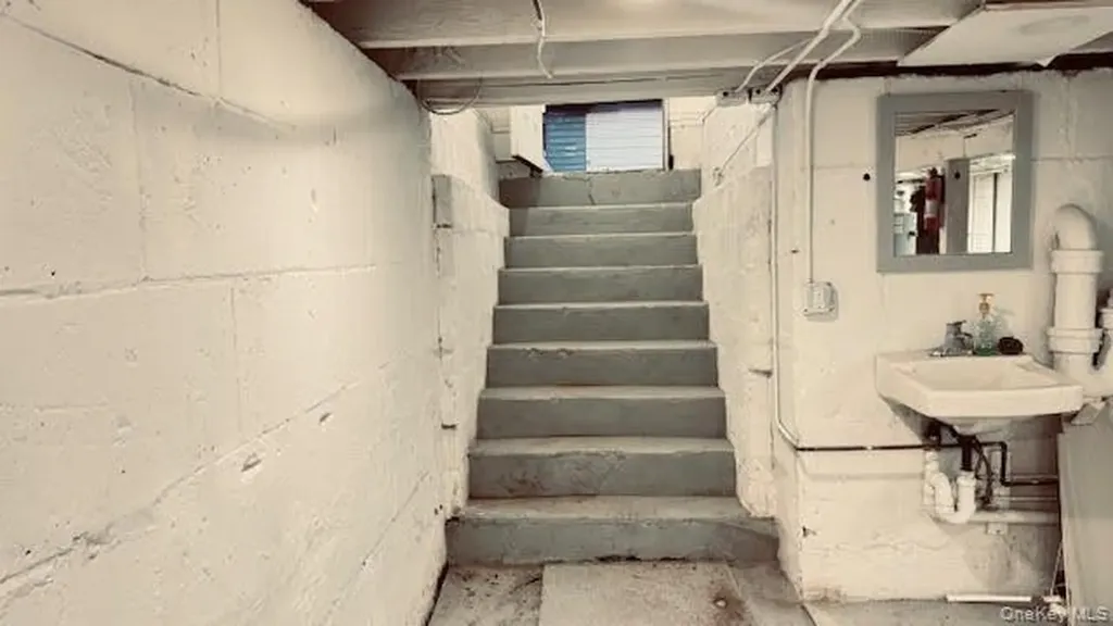 43-27 Bowne Street Flushing NY 11355
