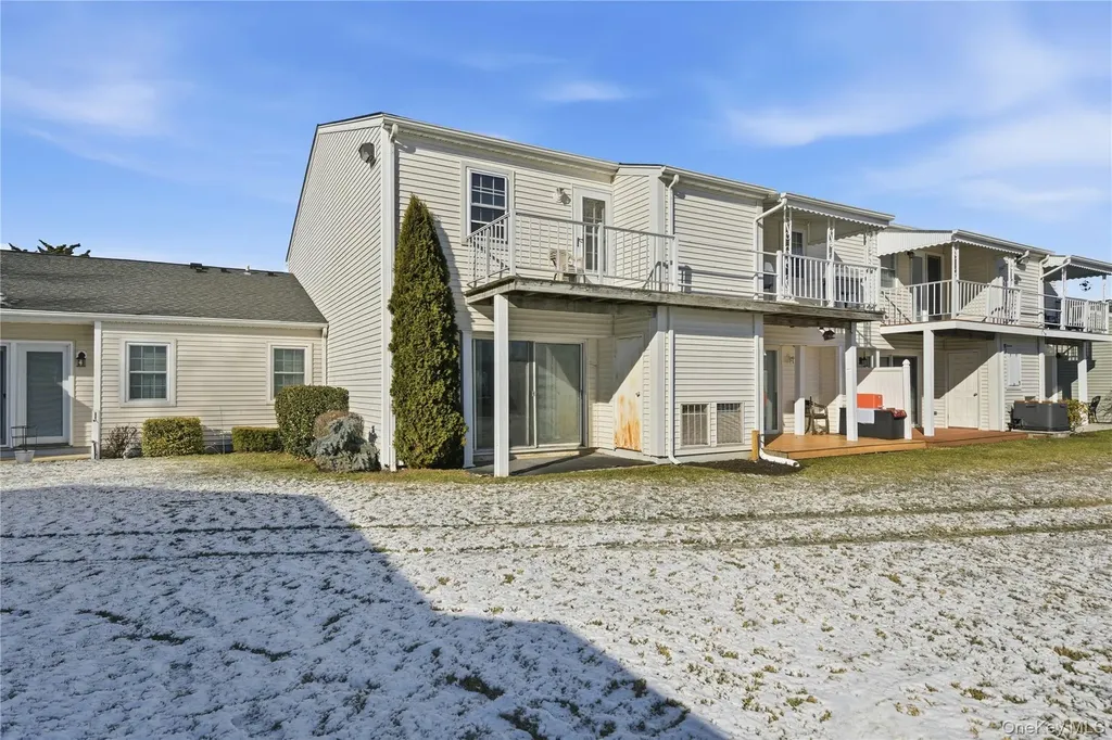 170 Harbor S Amityville NY 11701