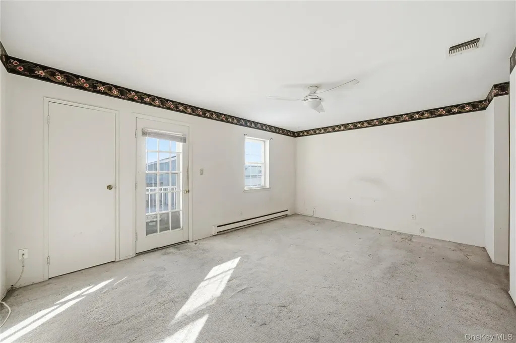 170 Harbor S Amityville NY 11701
