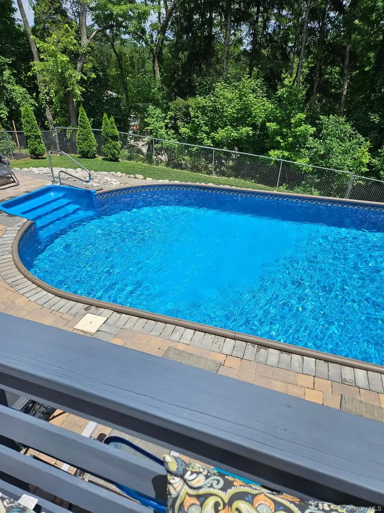 135 Standish Drive Pearl River NY 10965