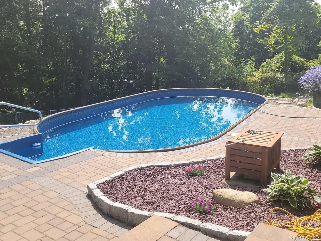 135 Standish Drive Pearl River NY 10965