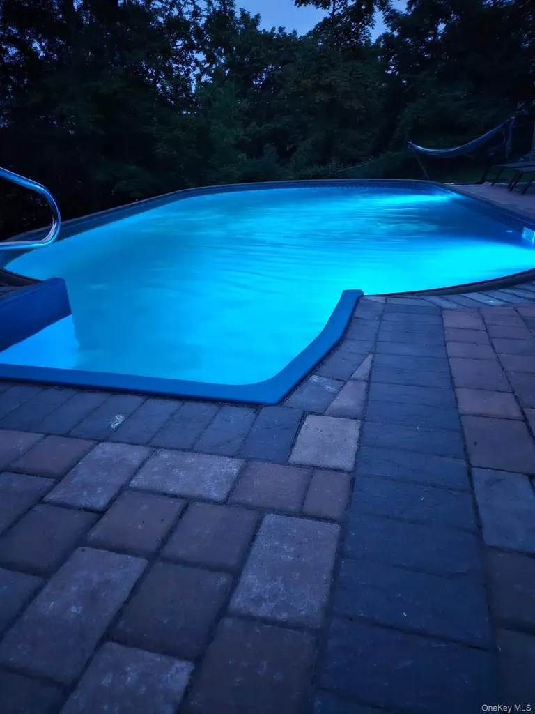 135 Standish Drive Pearl River NY 10965