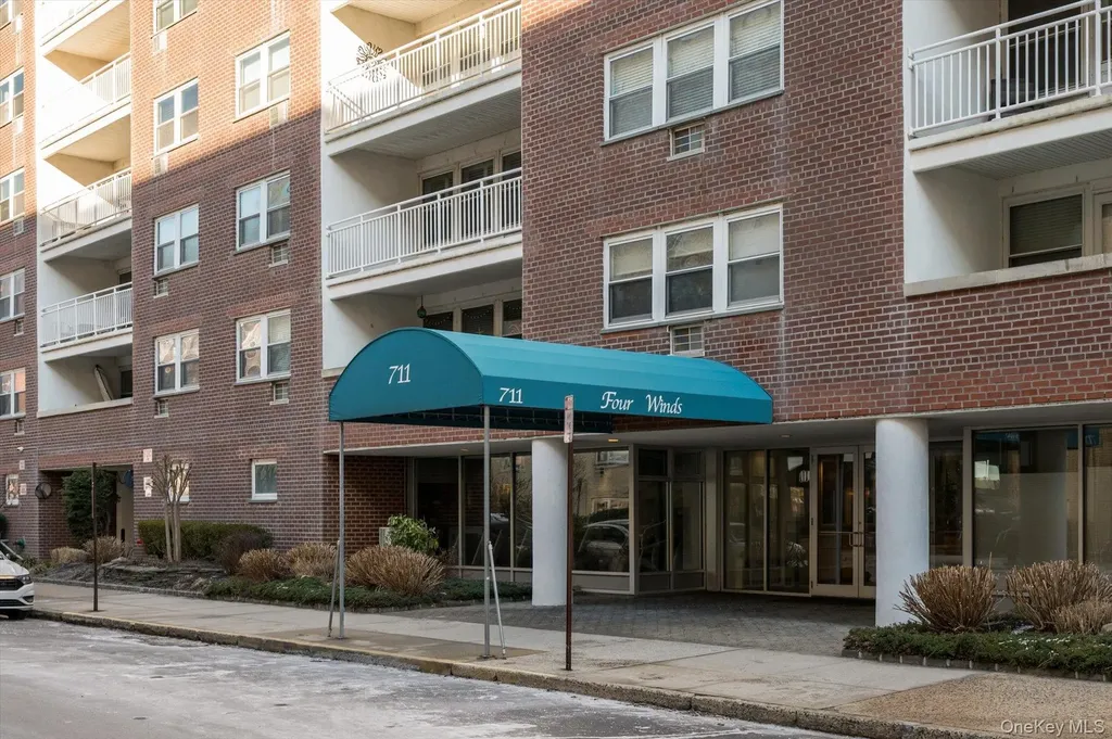 711 Shore Road Long Beach NY 11561