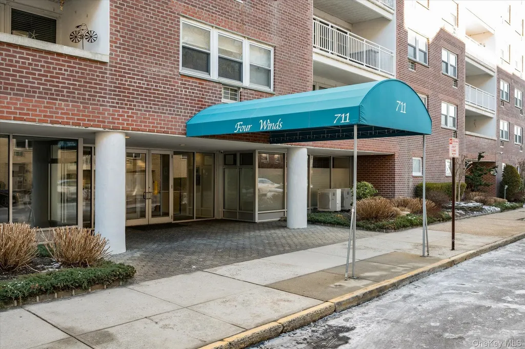 711 Shore Road Long Beach NY 11561