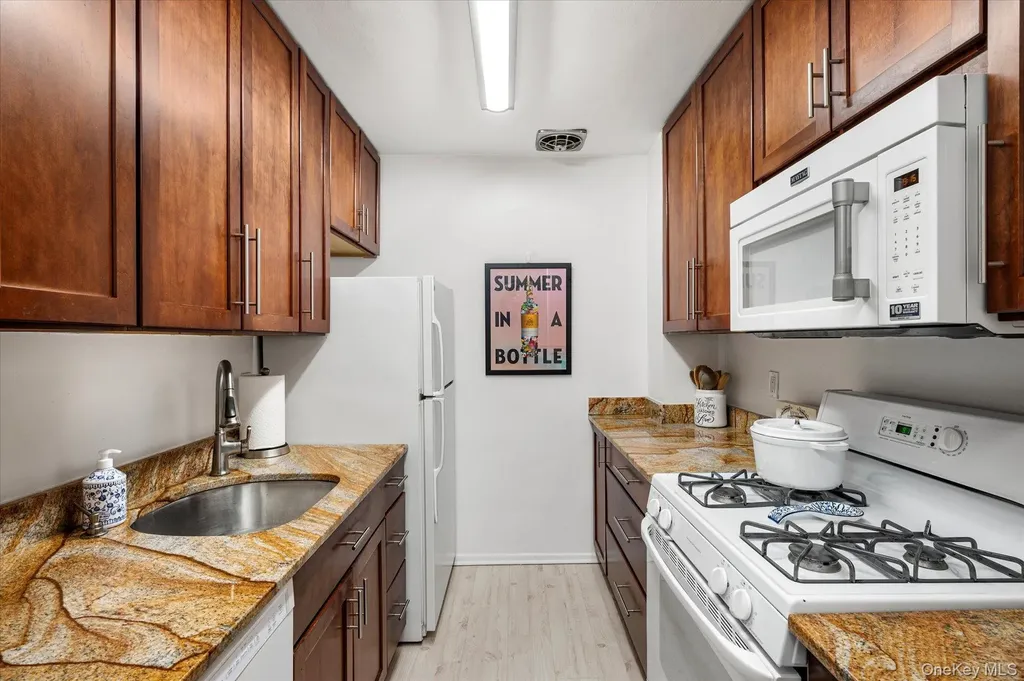 711 Shore Road Long Beach NY 11561