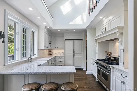 12 Bishop Park Road Pound Ridge NY 10576