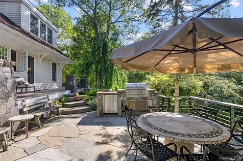 12 Bishop Park Road Pound Ridge NY 10576
