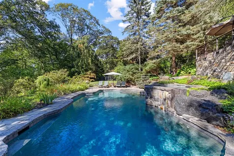 12 Bishop Park Road Pound Ridge NY 10576
