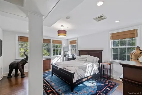 12 Bishop Park Road Pound Ridge NY 10576