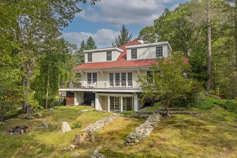 12 Bishop Park Road Pound Ridge NY 10576