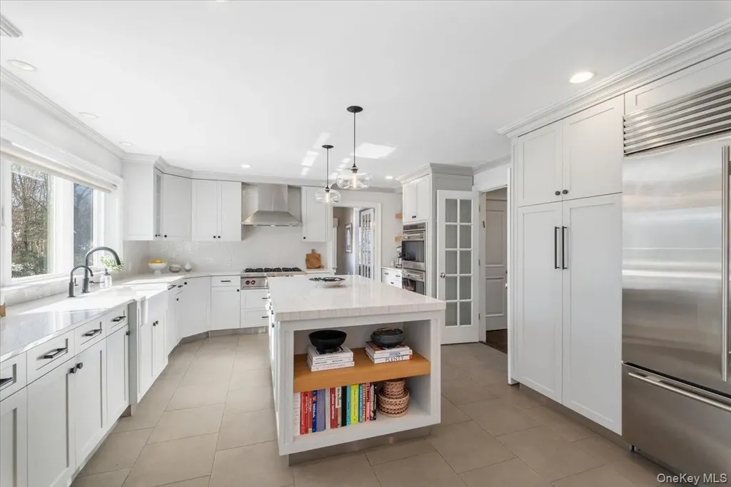 9 Thomas Lane Scarsdale NY 10583