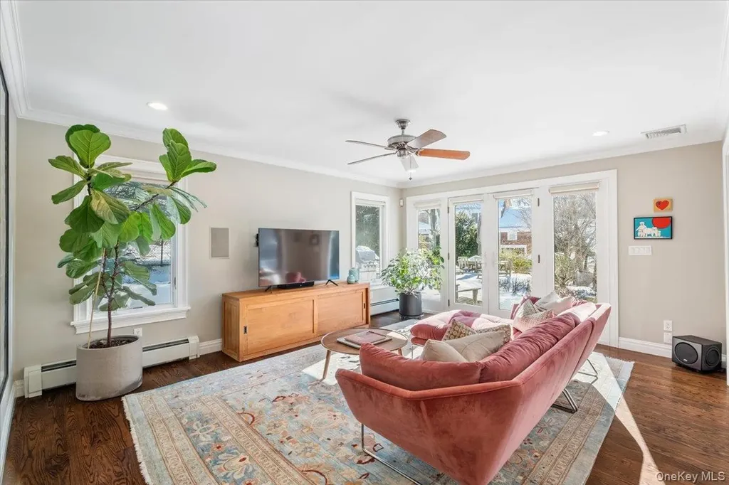 9 Thomas Lane Scarsdale NY 10583