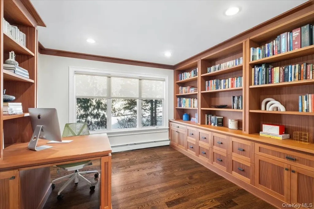 9 Thomas Lane Scarsdale NY 10583