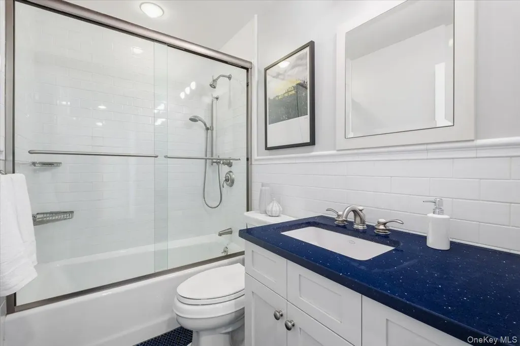 9 Thomas Lane Scarsdale NY 10583