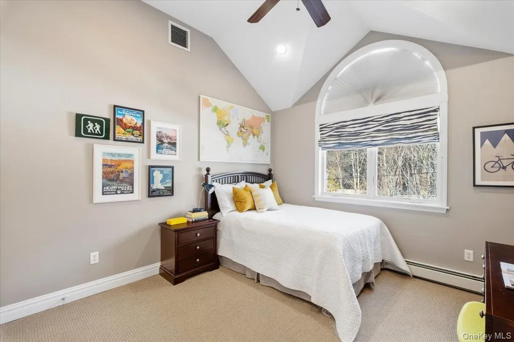9 Thomas Lane Scarsdale NY 10583