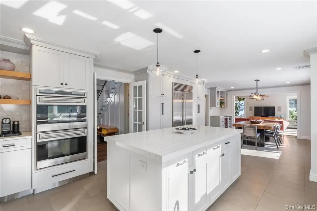 9 Thomas Lane Scarsdale NY 10583