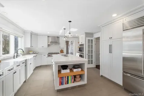 9 Thomas Lane Scarsdale NY 10583