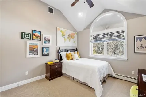 9 Thomas Lane Scarsdale NY 10583