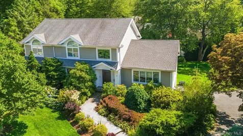 9 Thomas Lane Scarsdale NY 10583