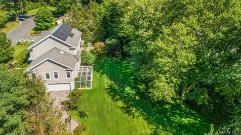 9 Thomas Lane Scarsdale NY 10583
