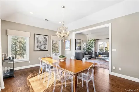 9 Thomas Lane Scarsdale NY 10583