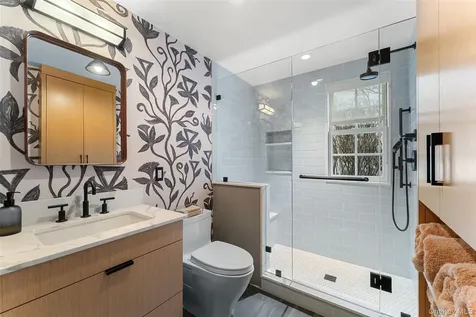 280 N Clayton Road Scarsdale NY 10583
