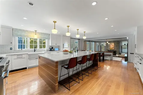 280 N Clayton Road Scarsdale NY 10583
