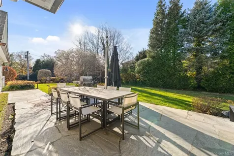 280 N Clayton Road Scarsdale NY 10583