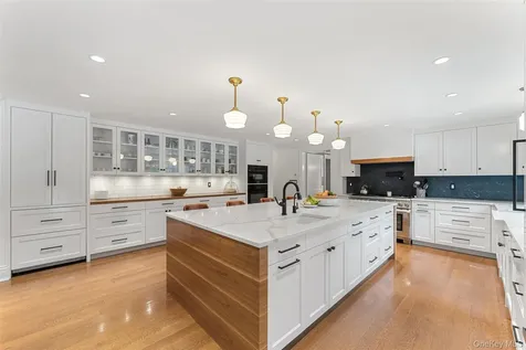 280 N Clayton Road Scarsdale NY 10583