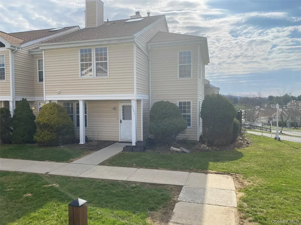2203 Whispering Hills Chester NY 10918