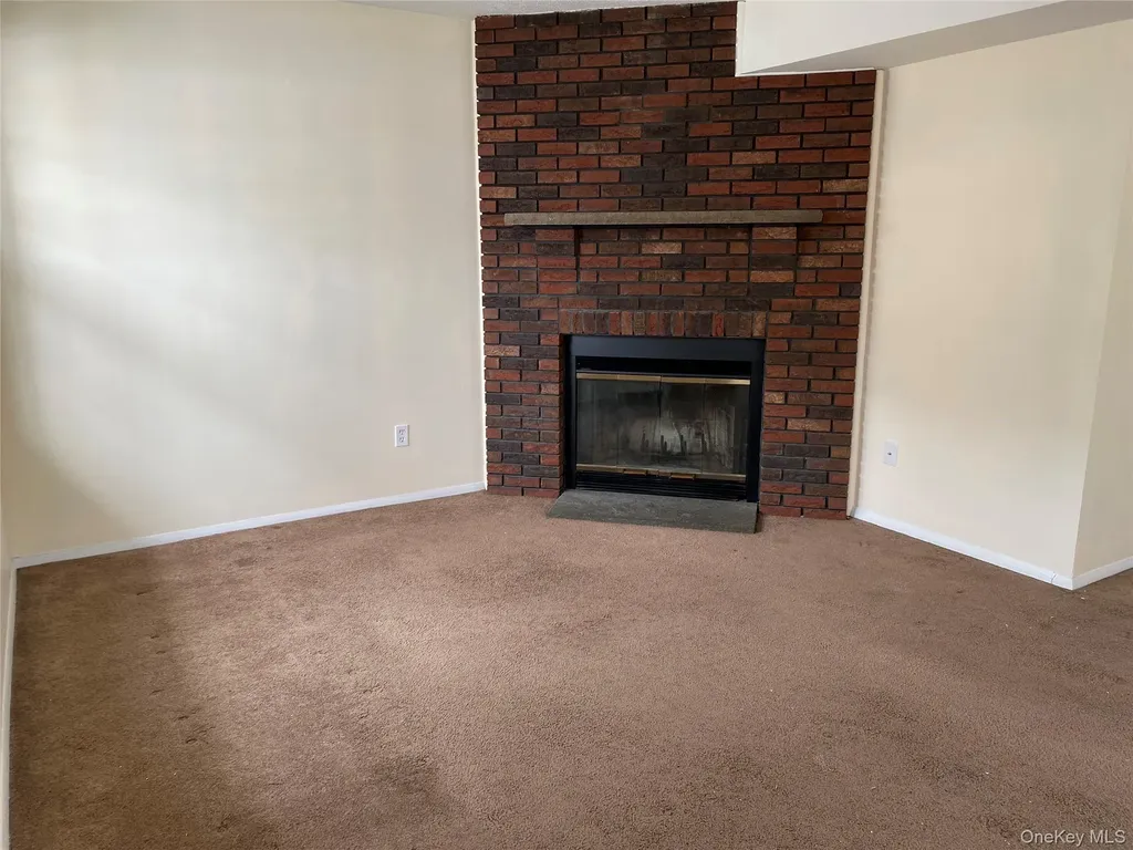 2203 Whispering Hills Chester NY 10918