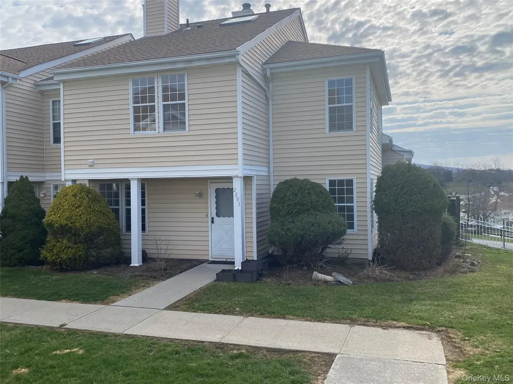 2203 Whispering Hills Chester NY 10918